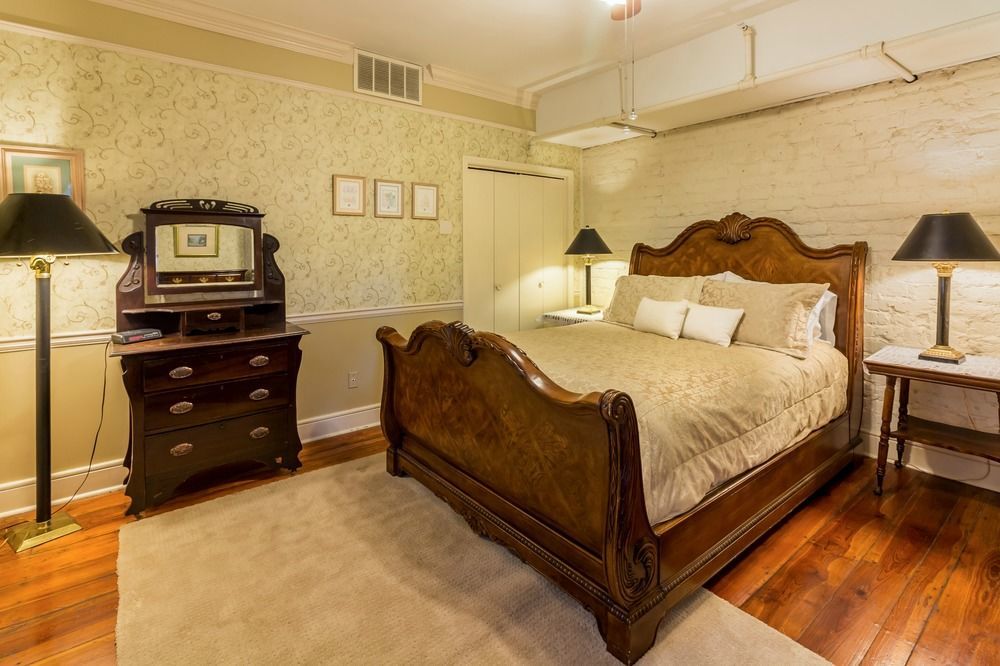 サバンナ Amethyst Garden Bed & Breakfast エクステリア 写真